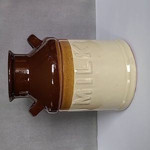 Cute Farmhouse Vintage Milk Jug